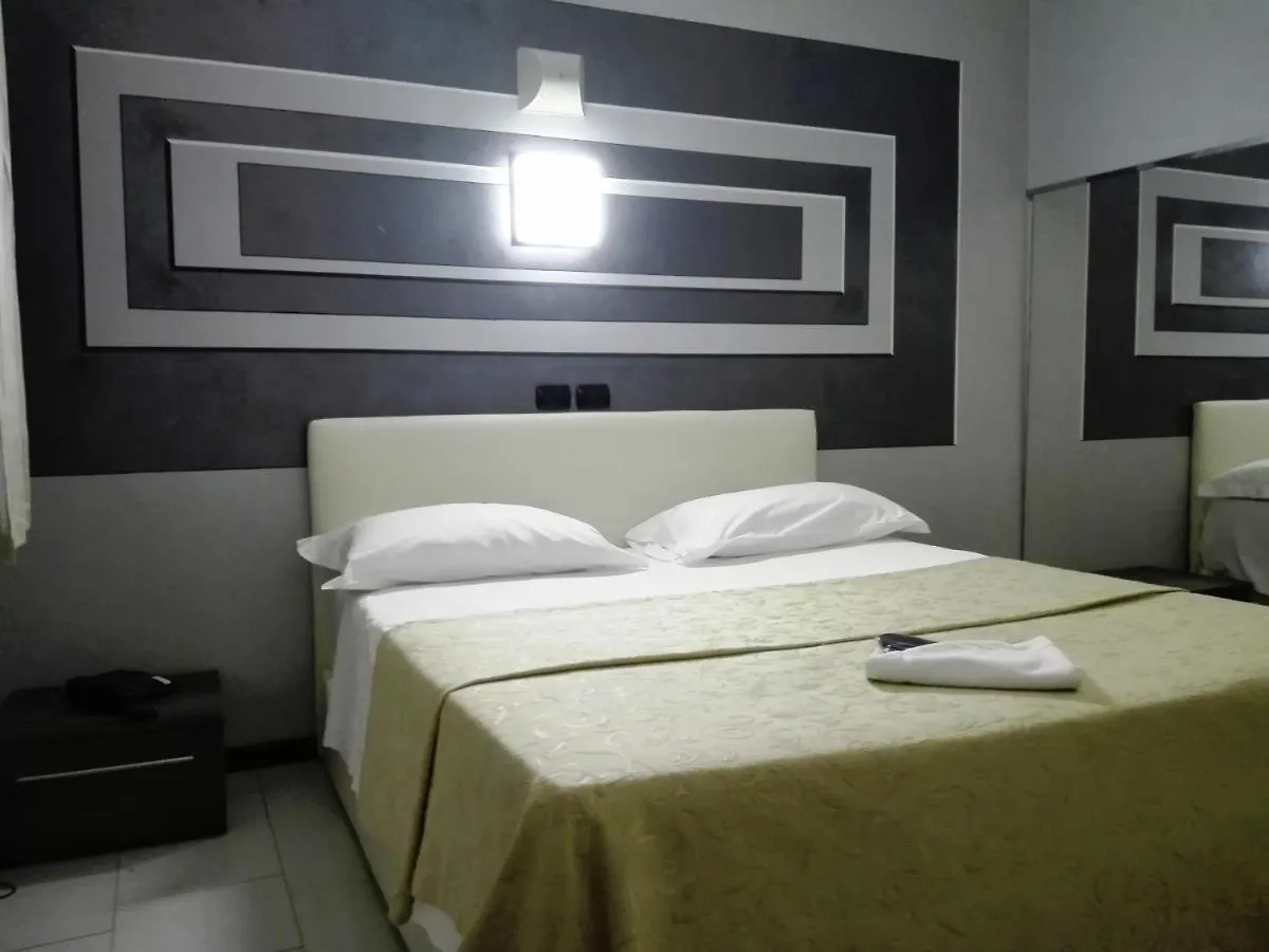 Hotel Motel Est Peschiera Borromeo