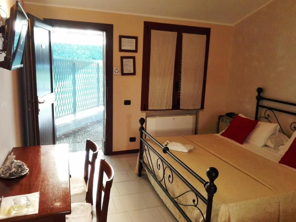 Hotel Motel Est Peschiera Borromeo Italy